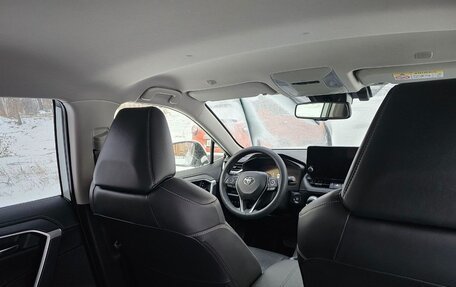 Toyota RAV4, 2022 год, 4 800 000 рублей, 30 фотография