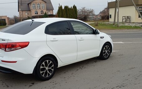 KIA Rio III рестайлинг, 2015 год, 950 000 рублей, 4 фотография