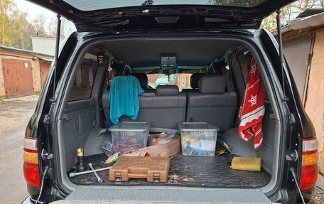 Toyota Land Cruiser 100 рестайлинг 2, 2002 год, 1 280 000 рублей, 12 фотография