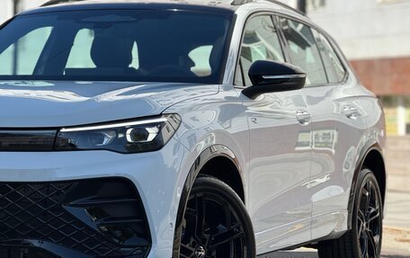 Volkswagen Tiguan, 2025 год, 4 900 000 рублей, 12 фотография