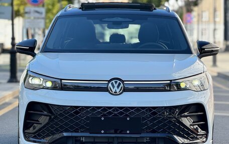 Volkswagen Tiguan, 2025 год, 4 900 000 рублей, 13 фотография