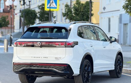 Volkswagen Tiguan, 2025 год, 4 900 000 рублей, 17 фотография