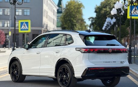 Volkswagen Tiguan, 2025 год, 4 900 000 рублей, 23 фотография