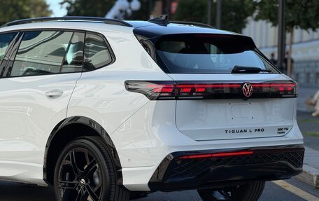 Volkswagen Tiguan, 2025 год, 4 900 000 рублей, 21 фотография