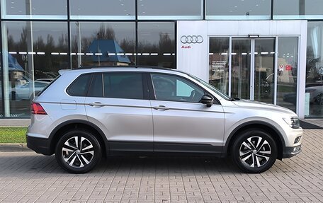 Volkswagen Tiguan II, 2020 год, 2 490 000 рублей, 4 фотография