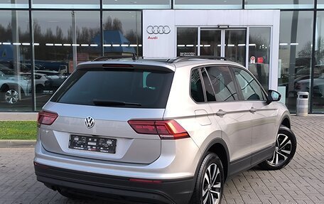 Volkswagen Tiguan II, 2020 год, 2 490 000 рублей, 5 фотография