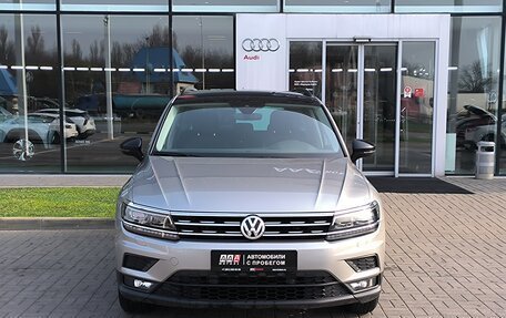 Volkswagen Tiguan II, 2020 год, 2 490 000 рублей, 2 фотография