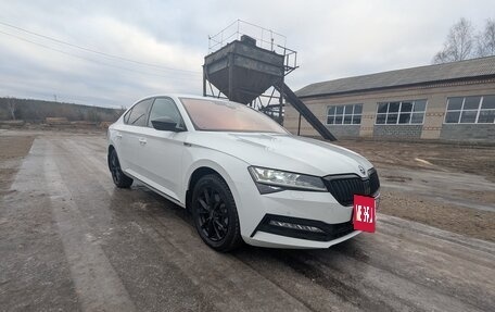 Skoda Superb III рестайлинг, 2022 год, 3 700 000 рублей, 12 фотография