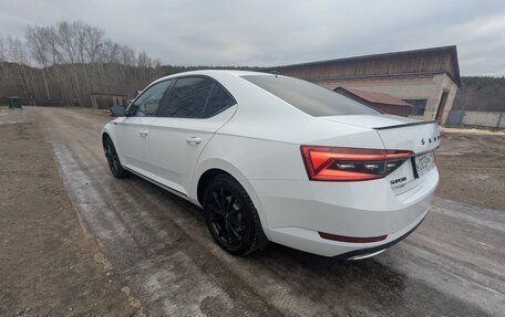 Skoda Superb III рестайлинг, 2022 год, 3 700 000 рублей, 16 фотография