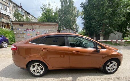 Ford Fiesta, 2015 год, 700 000 рублей, 2 фотография