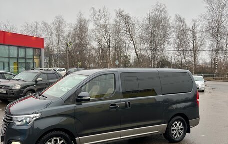 Hyundai H-1 II рестайлинг, 2019 год, 2 450 000 рублей, 7 фотография