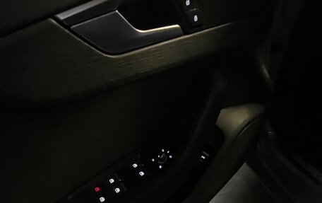 Audi A4, 2018 год, 3 100 000 рублей, 15 фотография