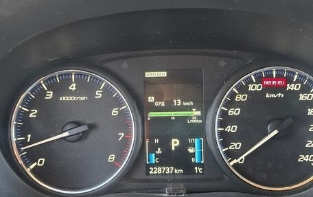 Mitsubishi Outlander III рестайлинг 3, 2014 год, 1 700 000 рублей, 10 фотография