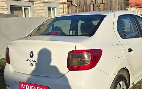 Renault Logan II, 2017 год, 640 000 рублей, 12 фотография