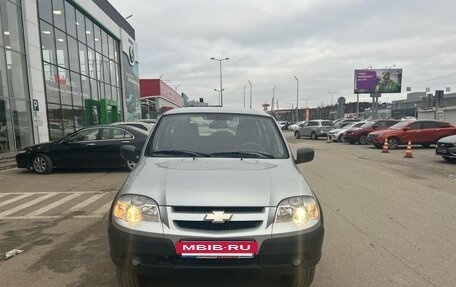 Chevrolet Niva I рестайлинг, 2018 год, 820 000 рублей, 3 фотография