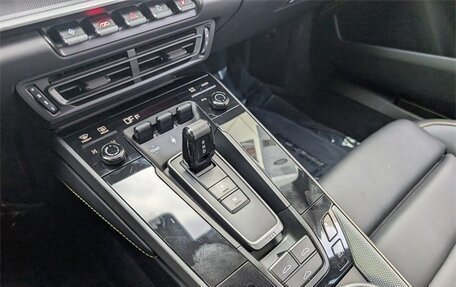 Porsche 911, 2023 год, 17 781 288 рублей, 24 фотография