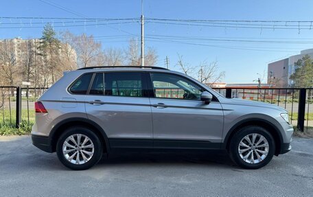 Volkswagen Tiguan II, 2019 год, 2 350 000 рублей, 2 фотография