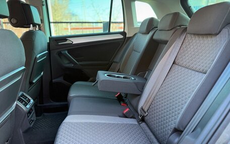 Volkswagen Tiguan II, 2019 год, 2 350 000 рублей, 19 фотография