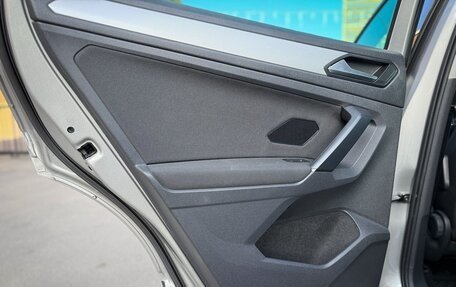 Volkswagen Tiguan II, 2019 год, 2 350 000 рублей, 16 фотография