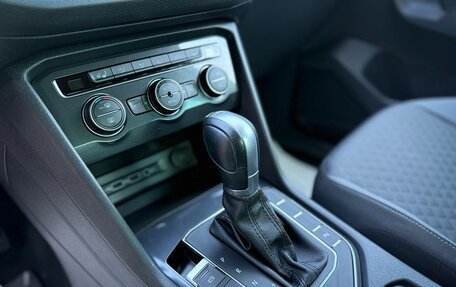 Volkswagen Tiguan II, 2019 год, 2 350 000 рублей, 14 фотография