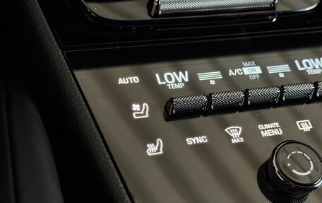 Porsche Cayenne III, 2024 год, 13 063 000 рублей, 17 фотография