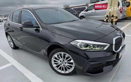 BMW 1 серия, 2021 год, 2 142 000 рублей, 3 фотография
