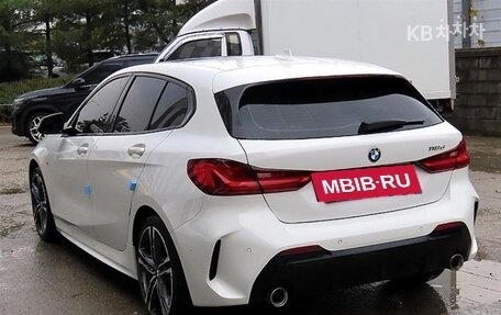 BMW 1 серия, 2022 год, 1 981 000 рублей, 3 фотография