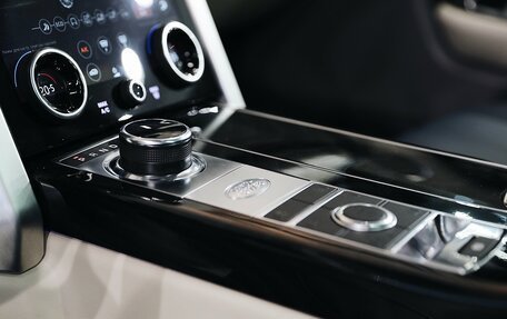 Land Rover Range Rover IV рестайлинг, 2020 год, 10 500 000 рублей, 18 фотография