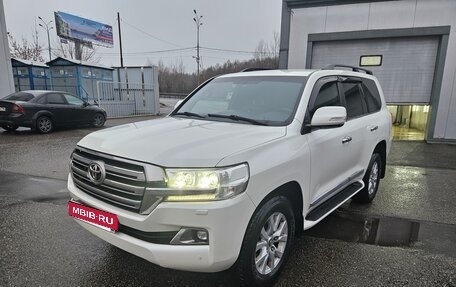 Toyota Land Cruiser 200, 2016 год, 4 300 000 рублей, 1 фотография