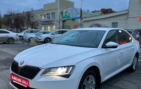 Skoda Superb III рестайлинг, 2018 год, 2 250 000 рублей, 3 фотография