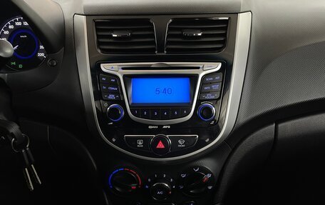 Hyundai Solaris II рестайлинг, 2011 год, 625 000 рублей, 7 фотография