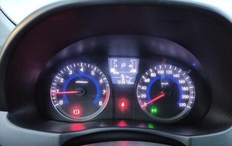 Hyundai Solaris II рестайлинг, 2015 год, 950 000 рублей, 9 фотография