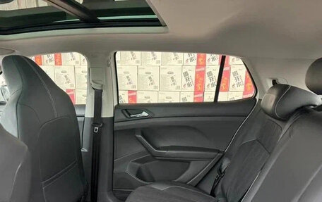 Volkswagen T-Cross I, 2021 год, 1 300 000 рублей, 11 фотография