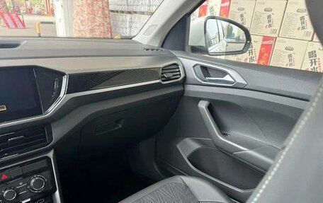 Volkswagen T-Cross I, 2021 год, 1 300 000 рублей, 9 фотография