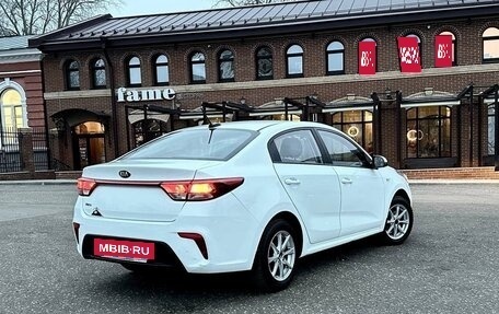 KIA Rio IV, 2017 год, 935 000 рублей, 4 фотография