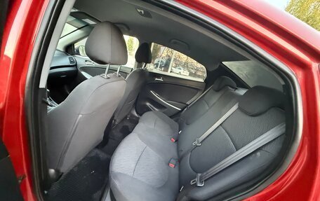 Hyundai Solaris II рестайлинг, 2011 год, 700 000 рублей, 10 фотография