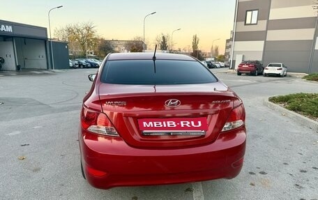 Hyundai Solaris II рестайлинг, 2011 год, 700 000 рублей, 6 фотография