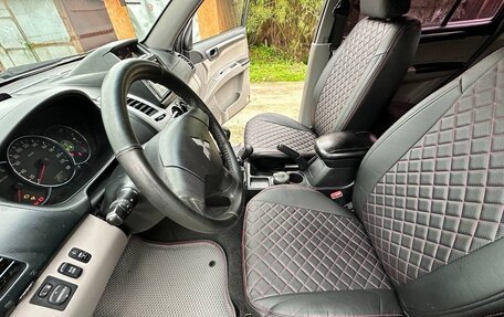 Mitsubishi Pajero Sport II рестайлинг, 2015 год, 2 100 000 рублей, 10 фотография