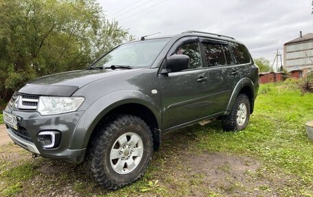 Mitsubishi Pajero Sport II рестайлинг, 2015 год, 2 100 000 рублей, 2 фотография