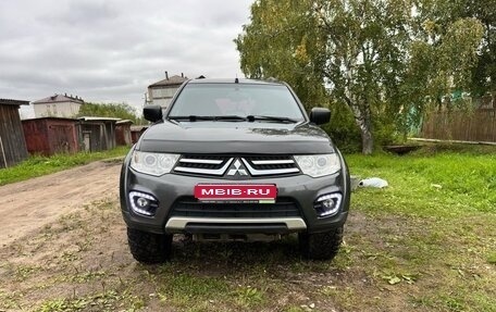 Mitsubishi Pajero Sport II рестайлинг, 2015 год, 2 100 000 рублей, 1 фотография