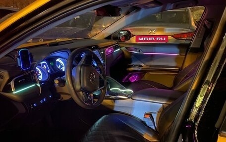 Toyota Camry, 2020 год, 2 500 000 рублей, 5 фотография