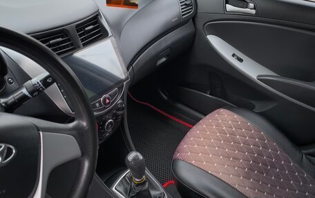 Hyundai Solaris II рестайлинг, 2012 год, 555 000 рублей, 9 фотография