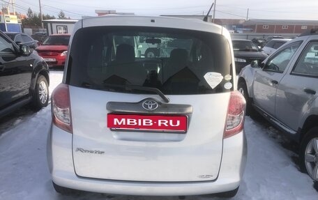 Toyota Ractis I, 2010 год, 735 000 рублей, 2 фотография