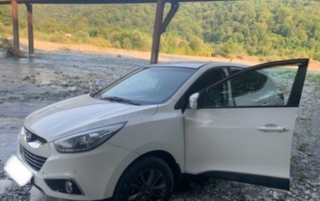 Hyundai ix35 I рестайлинг, 2014 год, 2 500 000 рублей, 2 фотография
