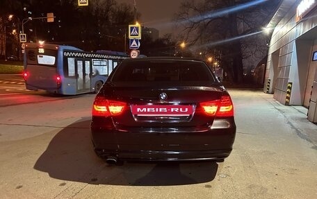 BMW 3 серия, 2011 год, 1 050 000 рублей, 3 фотография