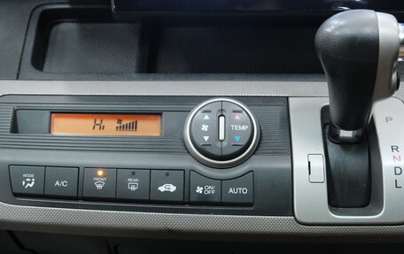 Honda Freed I, 2012 год, 1 229 000 рублей, 16 фотография