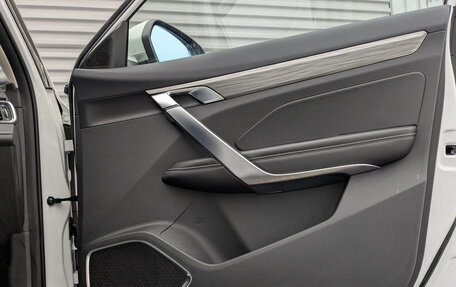 Geely Atlas, 2024 год, 2 200 000 рублей, 24 фотография