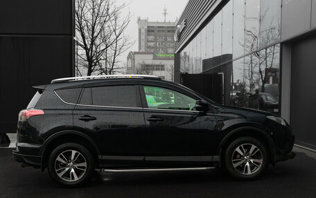 Toyota RAV4, 2016 год, 1 997 000 рублей, 4 фотография