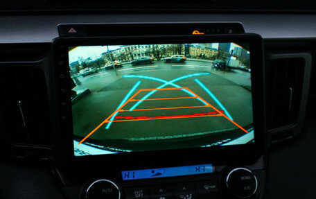 Toyota RAV4, 2016 год, 1 997 000 рублей, 13 фотография