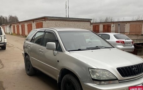 Lexus RX IV рестайлинг, 2002 год, 815 000 рублей, 3 фотография